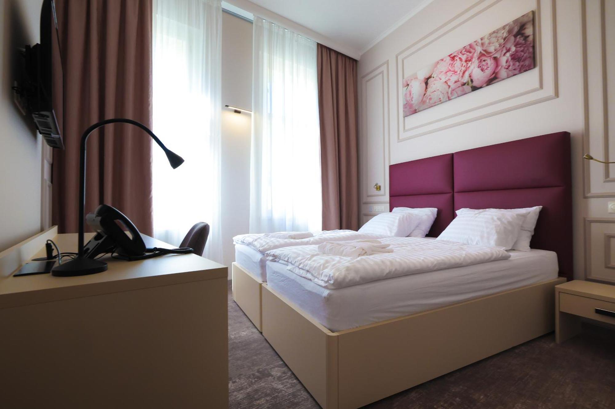 Boutique Hotel Ambiente ****+ Karlovy Vary Exteriér fotografie
