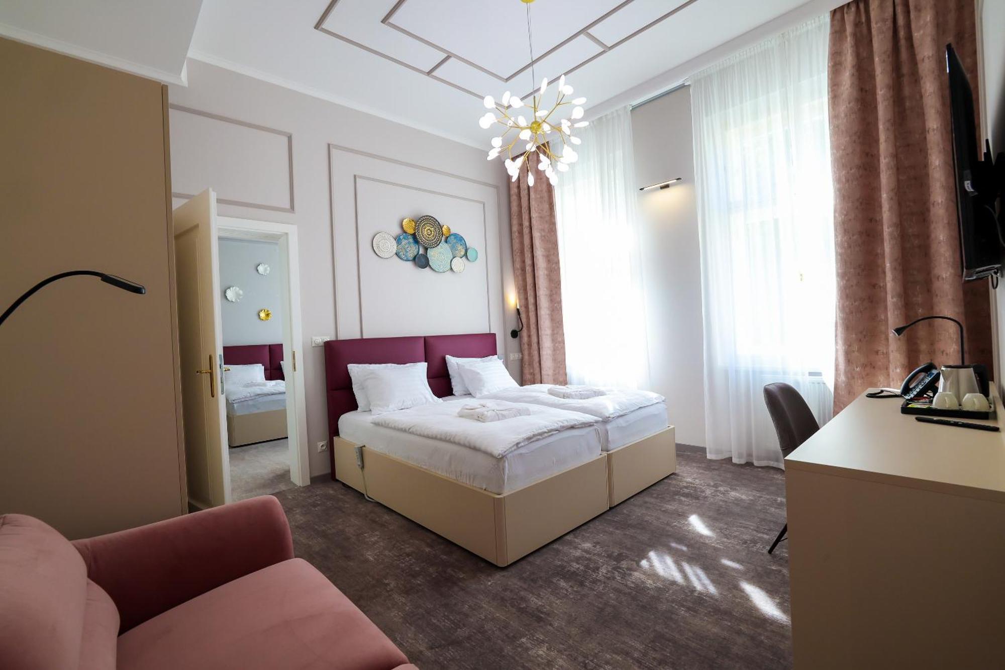 Boutique Hotel Ambiente ****+ Karlovy Vary Exteriér fotografie